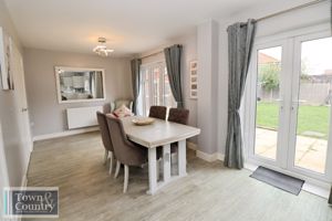 LAMBOURNE- click for photo gallery